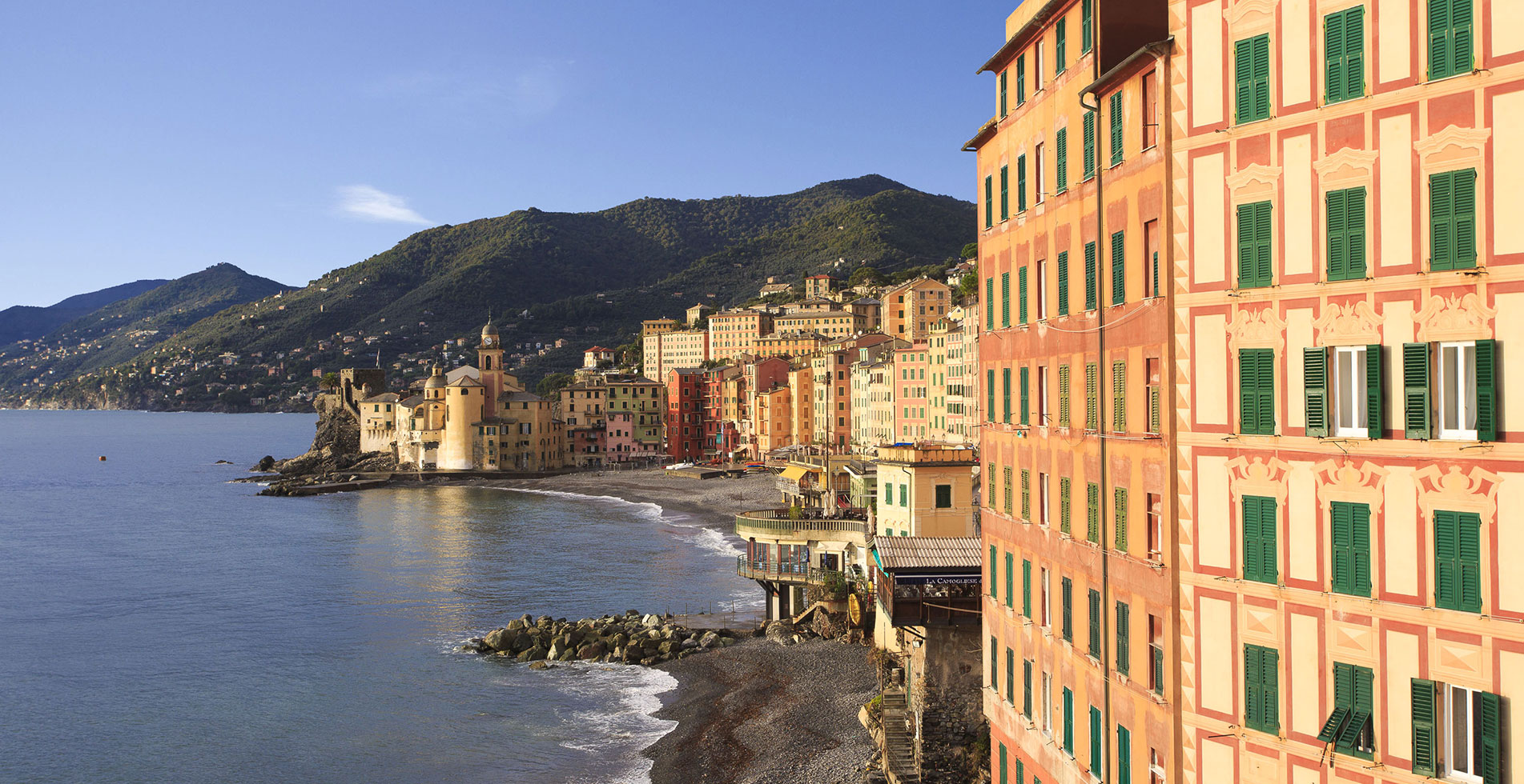 Bunte Häuser an der Uferpromenade von Camogli