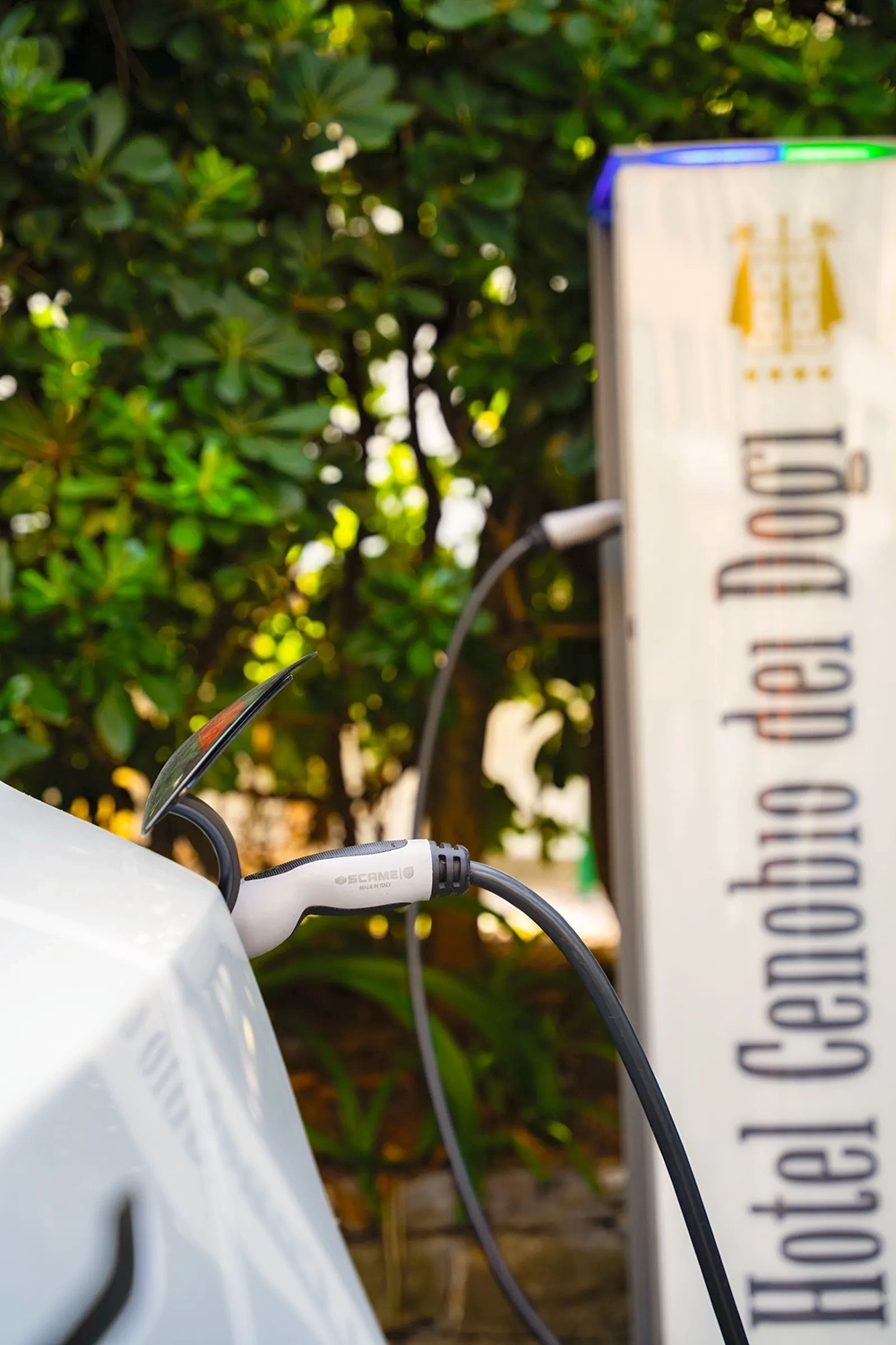 Ladestation für Elektroautos im Hotel Cenobio dei Dogi